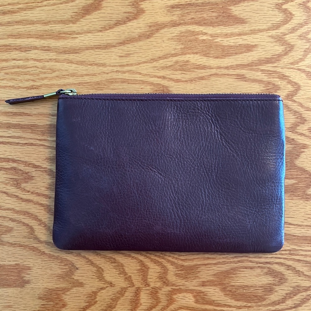 Madewell The Leather Pouch Clutch in Dark Cabernet